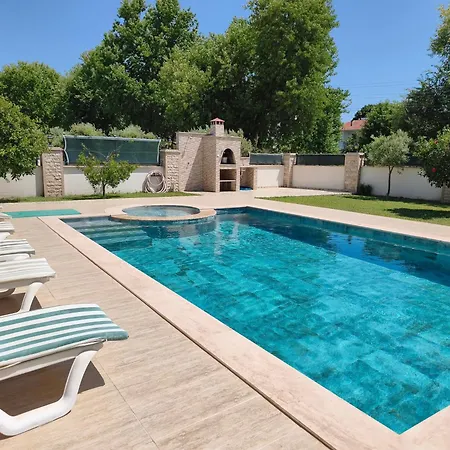 Yula Villa